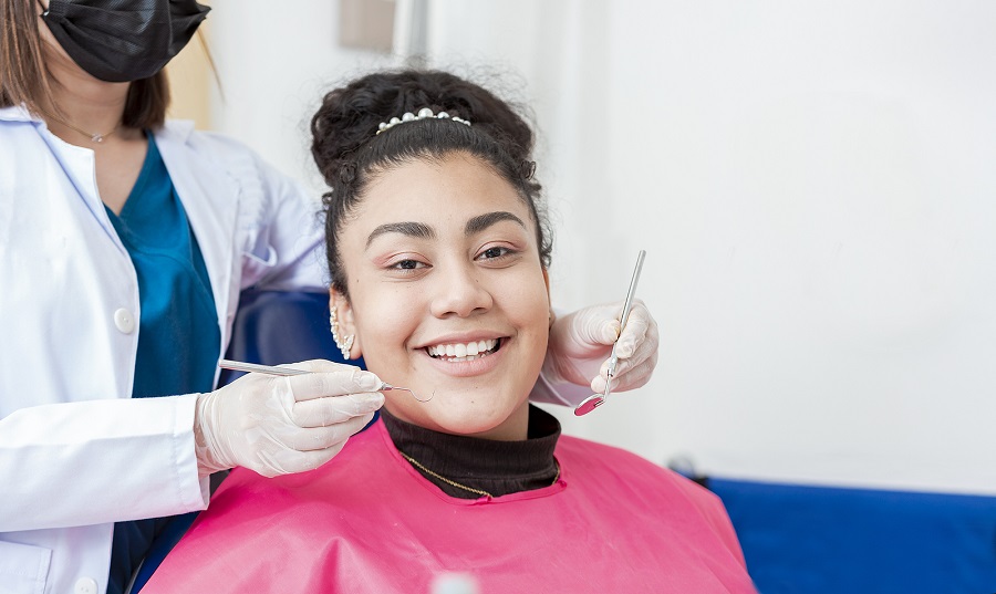What Happens During a Professional Teeth Cleaning?