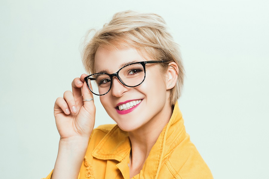 The Magic of Teeth Whitening: How it Can Transform Your Smile